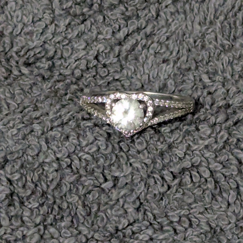 Dazzling Silver Heart Ring